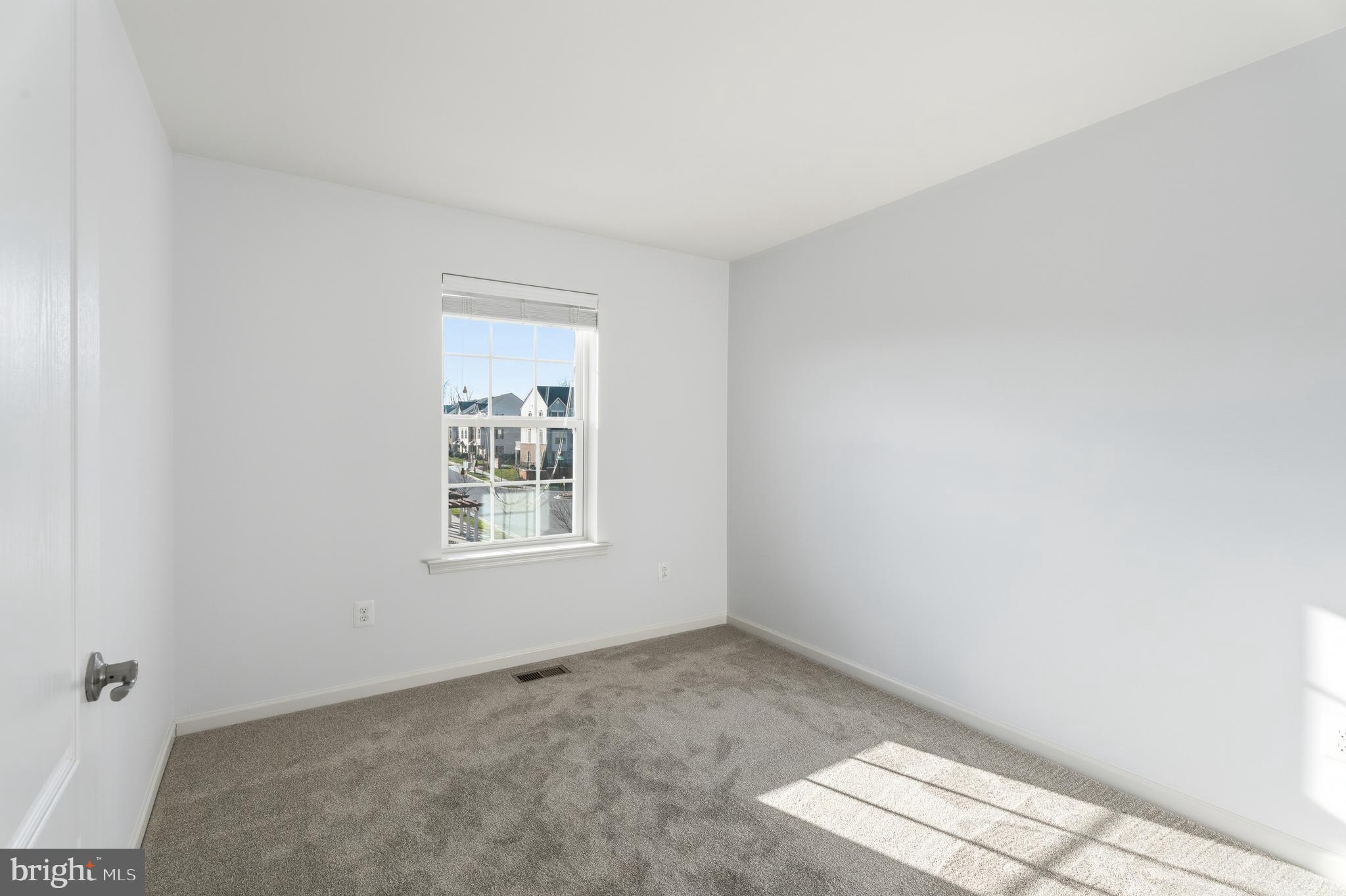 980 Winter Run Road Middle River, MD 21220 - Photo 34 of 43 an empty room with a window