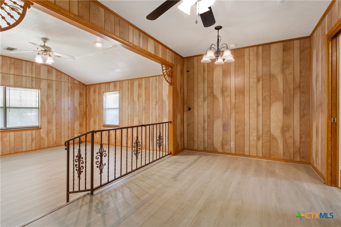 905 South 40th Street Temple, TX 76501 - Photo 5 of 29