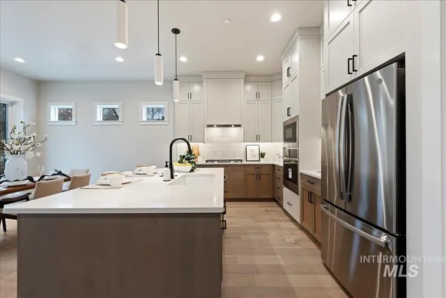 $1,400,000 | 410 West Sand Dune Lane, Boise, ID 83702