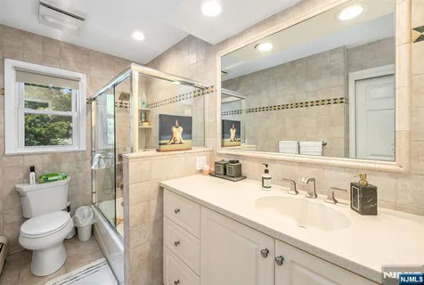 $1,320,000 | 440 Yuhas Drive, Paramus, NJ 07652