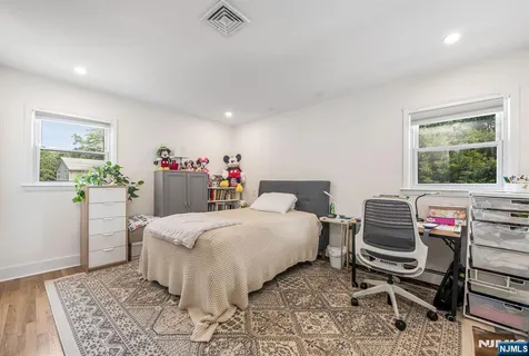 $1,320,000 | 440 Yuhas Drive, Paramus, NJ 07652