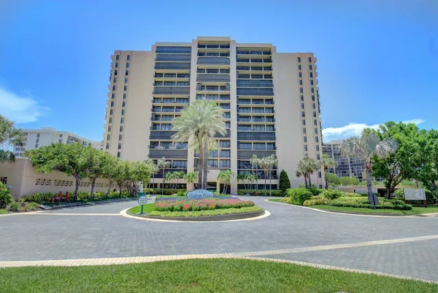 $10,000 | 4748 South Ocean Boulevard, Unit PH1, Highland Beach, FL 33487