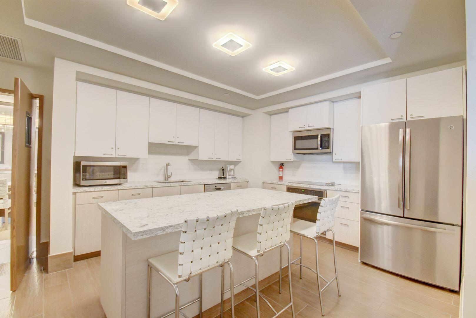 4748 South Ocean Boulevard, Unit PH1 Highland Beach, FL 33487 - Photo 40 of 43 40_virtuals1 (39)