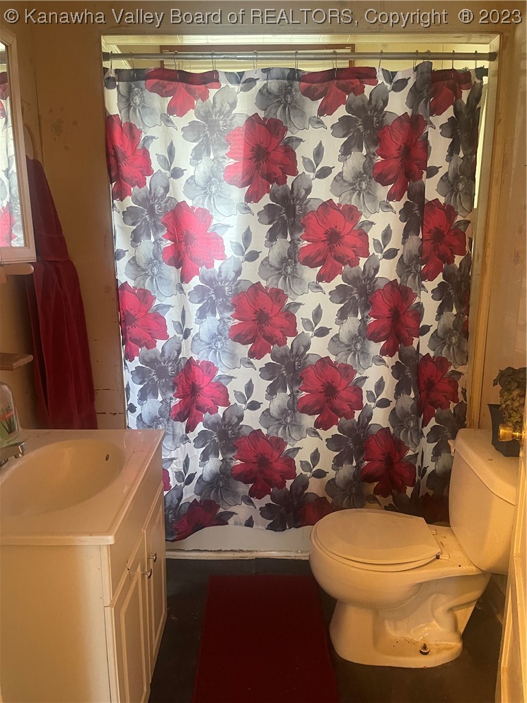 3217 Old Logan Road Logan, WV 25601 - Photo 18 of 20 Gallery Image 18
