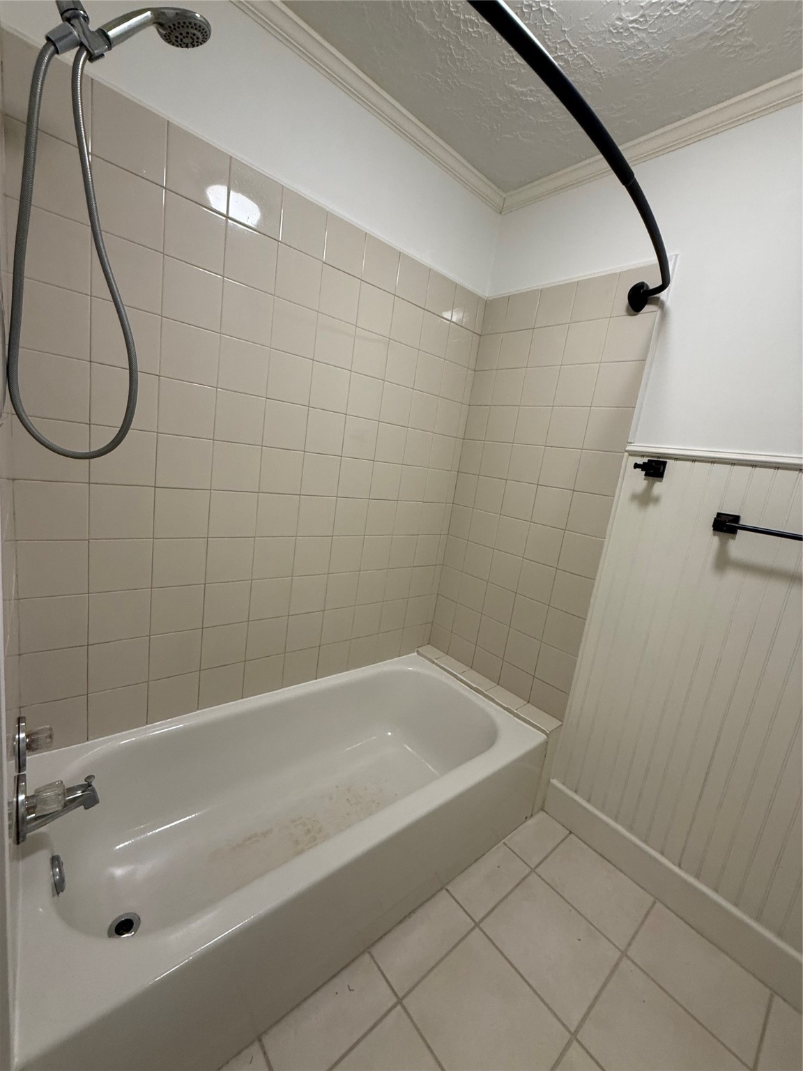 4722 Enchanted Rock Lane Spring, TX 77388 - Photo 10 of 22 a bathroom with a bath tub and a shower