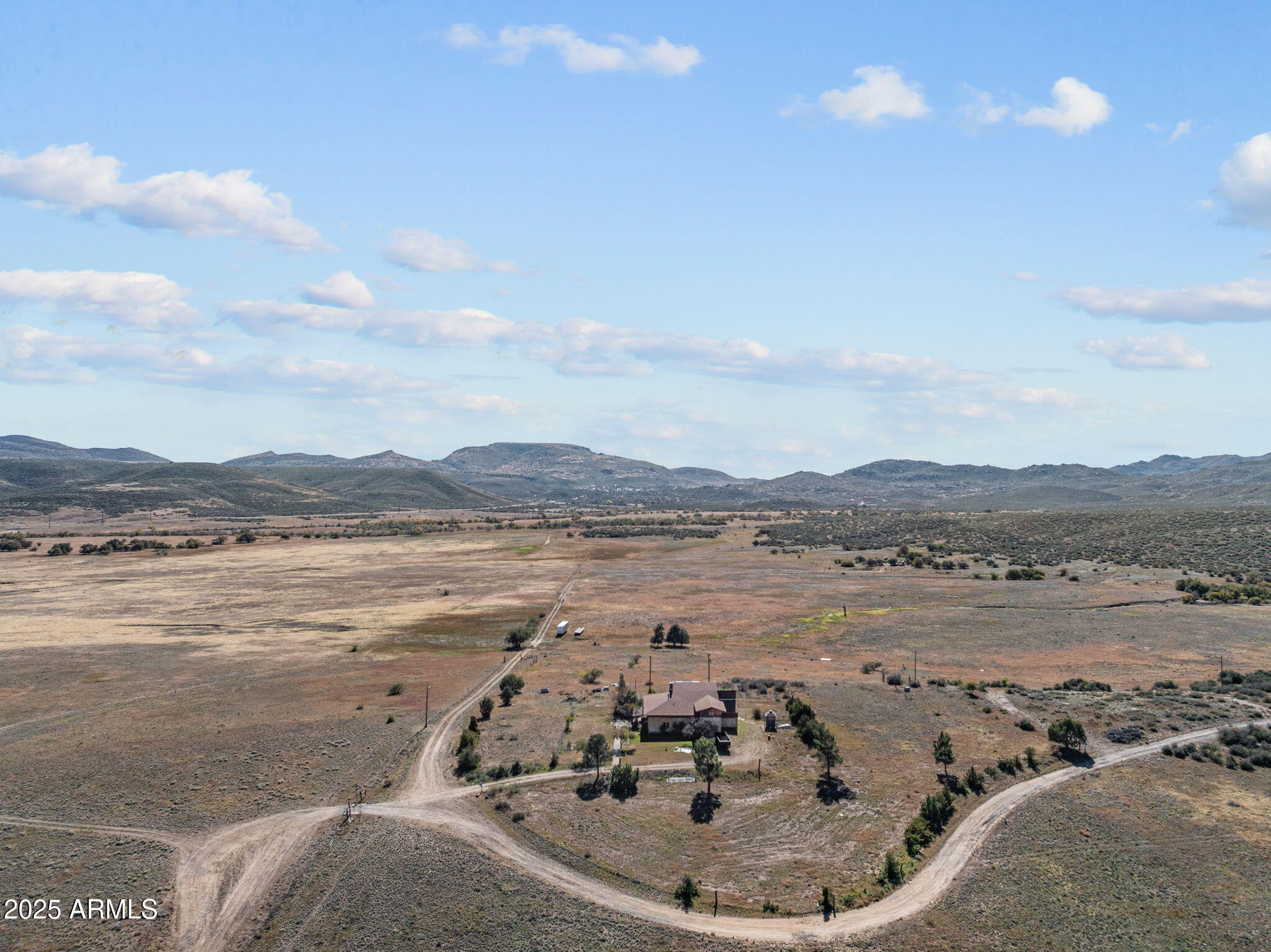 16057 Sickles Ranch Road Peeples Valley, AZ 86332 - Photo 29 of 39 a view of a lake in middle of a town