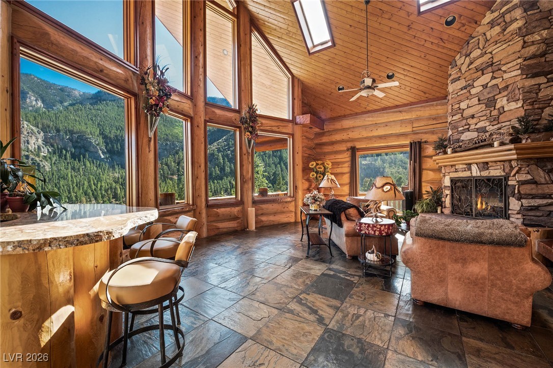 276 Seven Dwarfs Road Las Vegas, NV 89124 - Photo 4 of 32