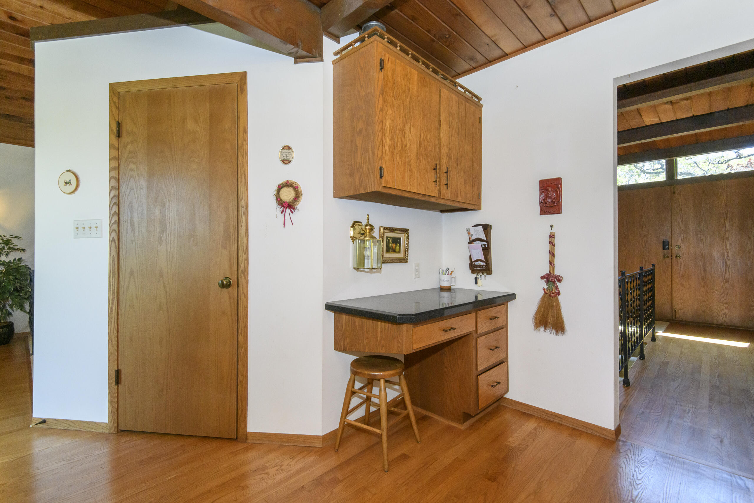 S78W31428 Sugden Road Mukwonago, WI 53149 - Photo 13 of 42 Kitchen