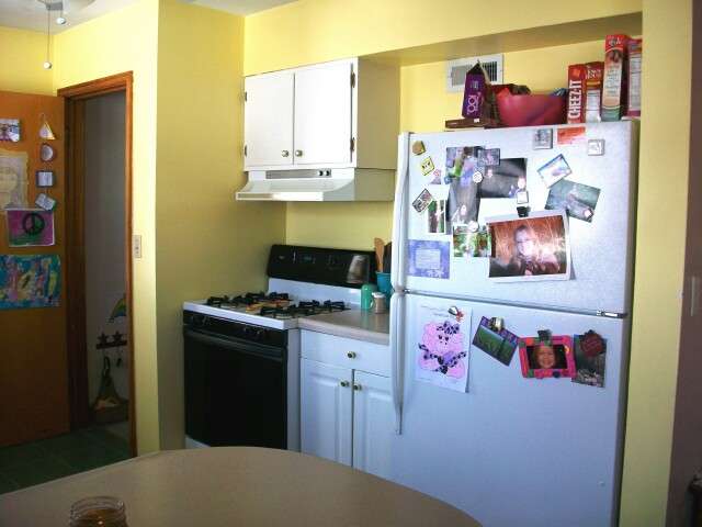 855 East Locust Street Canton, IL 61520 - Photo 6 of 13 Gallery Image 6