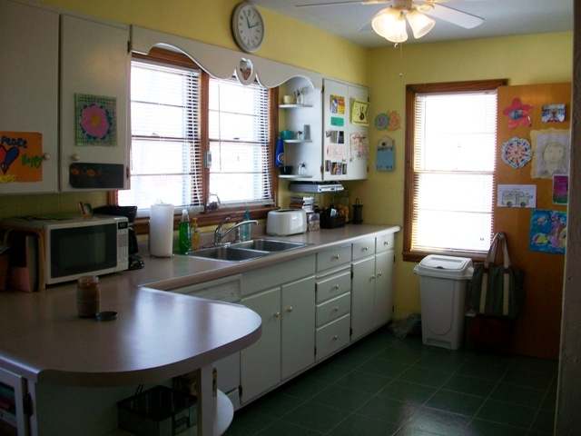 855 East Locust Street Canton, IL 61520 - Photo 7 of 13 Gallery Image 7