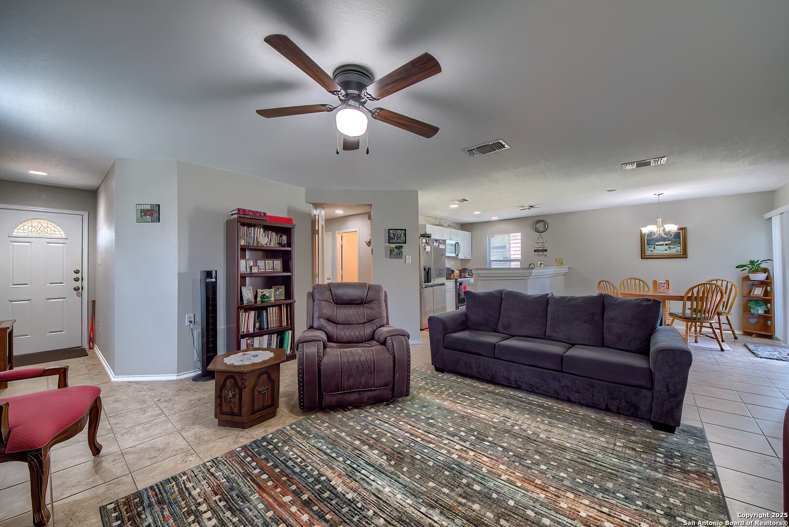 5709 Ping Way Cibolo, TX 78108 - Photo 5 of 28 a living room with furniture