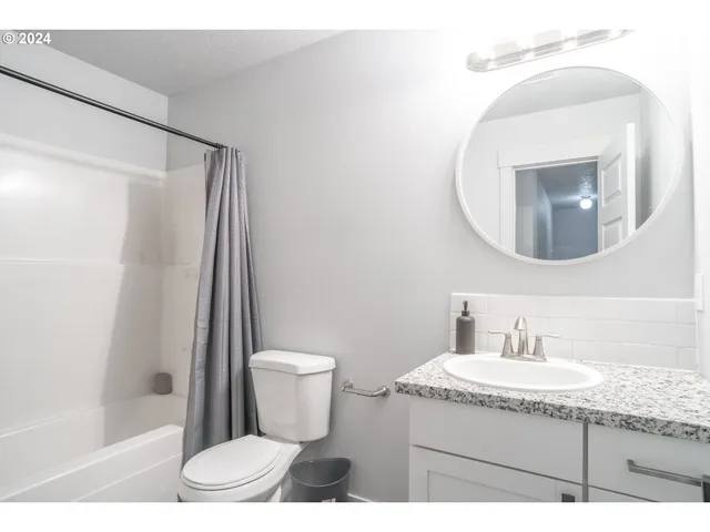 $599,000 | 213 Oak Street, Winlock, WA 98596