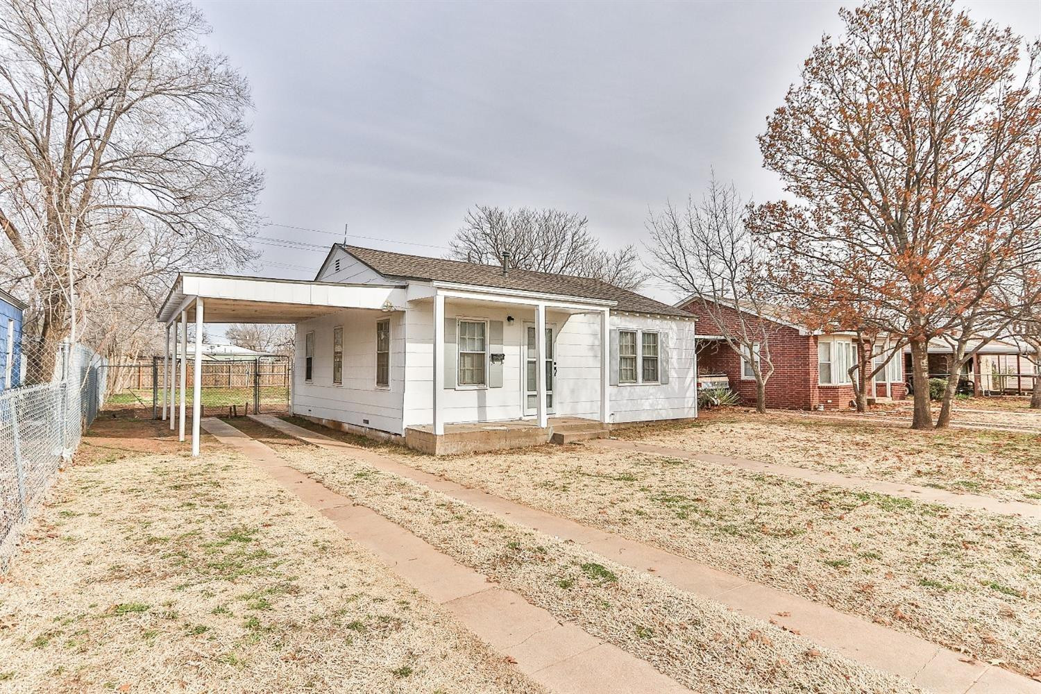 2016 36th Street Lubbock, TX 79412 - Photo 2 of 17 Photo 2