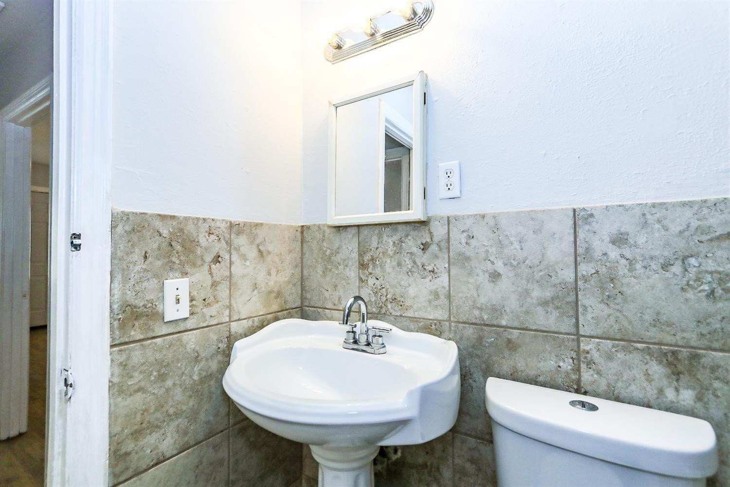 2016 36th Street Lubbock, TX 79412 - Photo 8 of 17 Photo 8