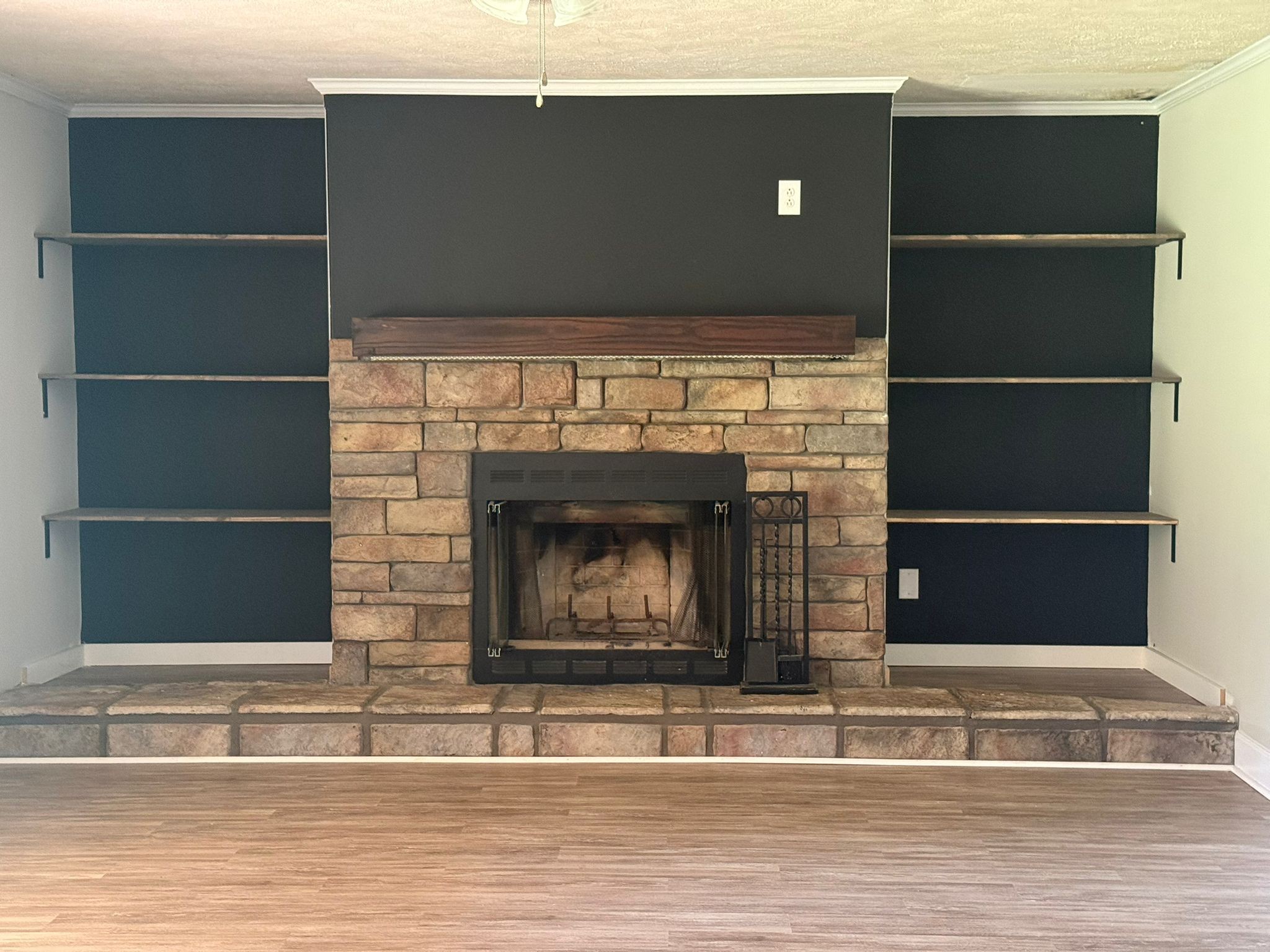 4920 Youngville Road Springfield, TN 37172 - Photo 23 of 54 a fireplace with a rug