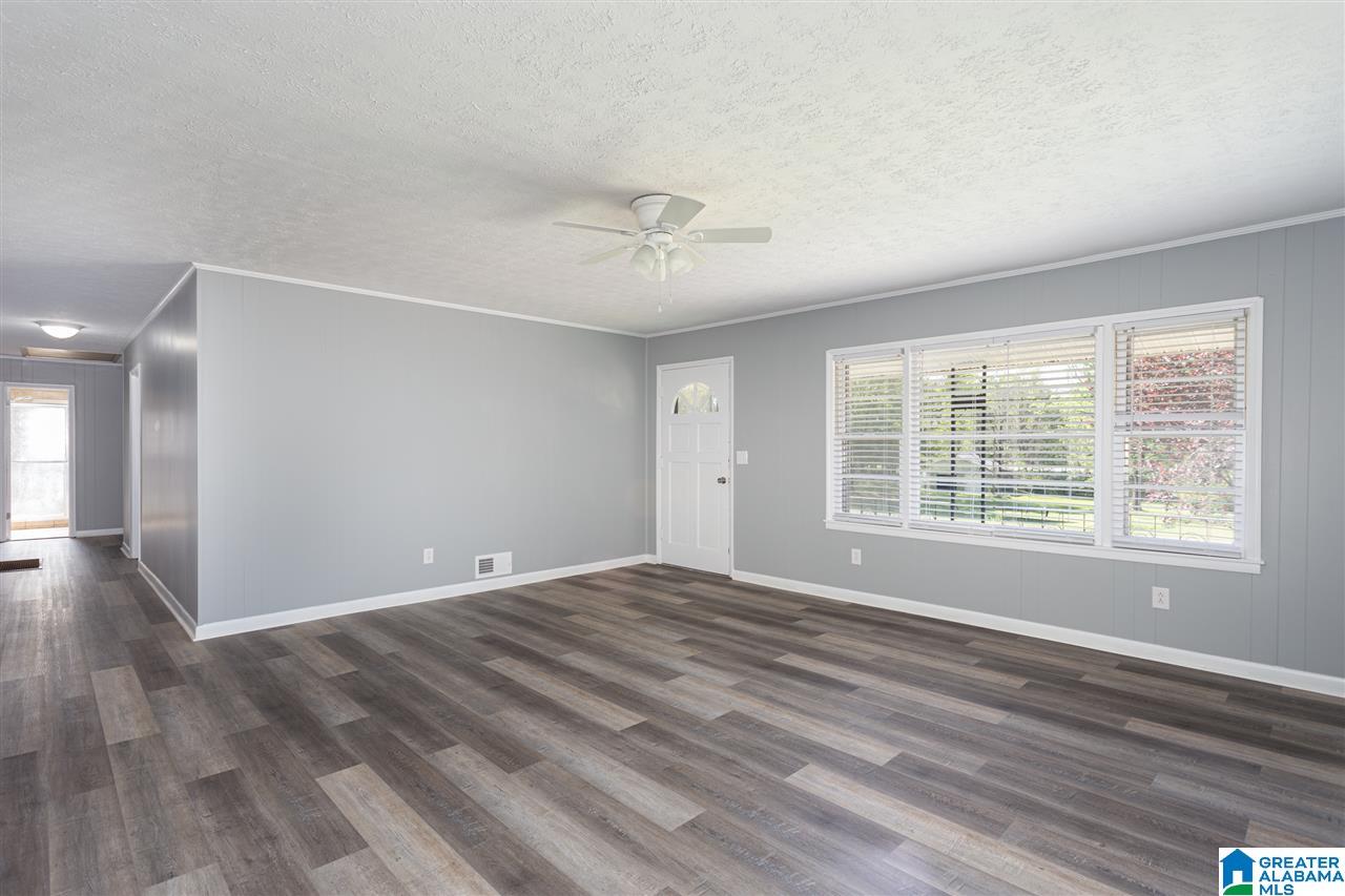 1425 Sunset Drive Weaver, AL 36277 - Photo 13 of 36