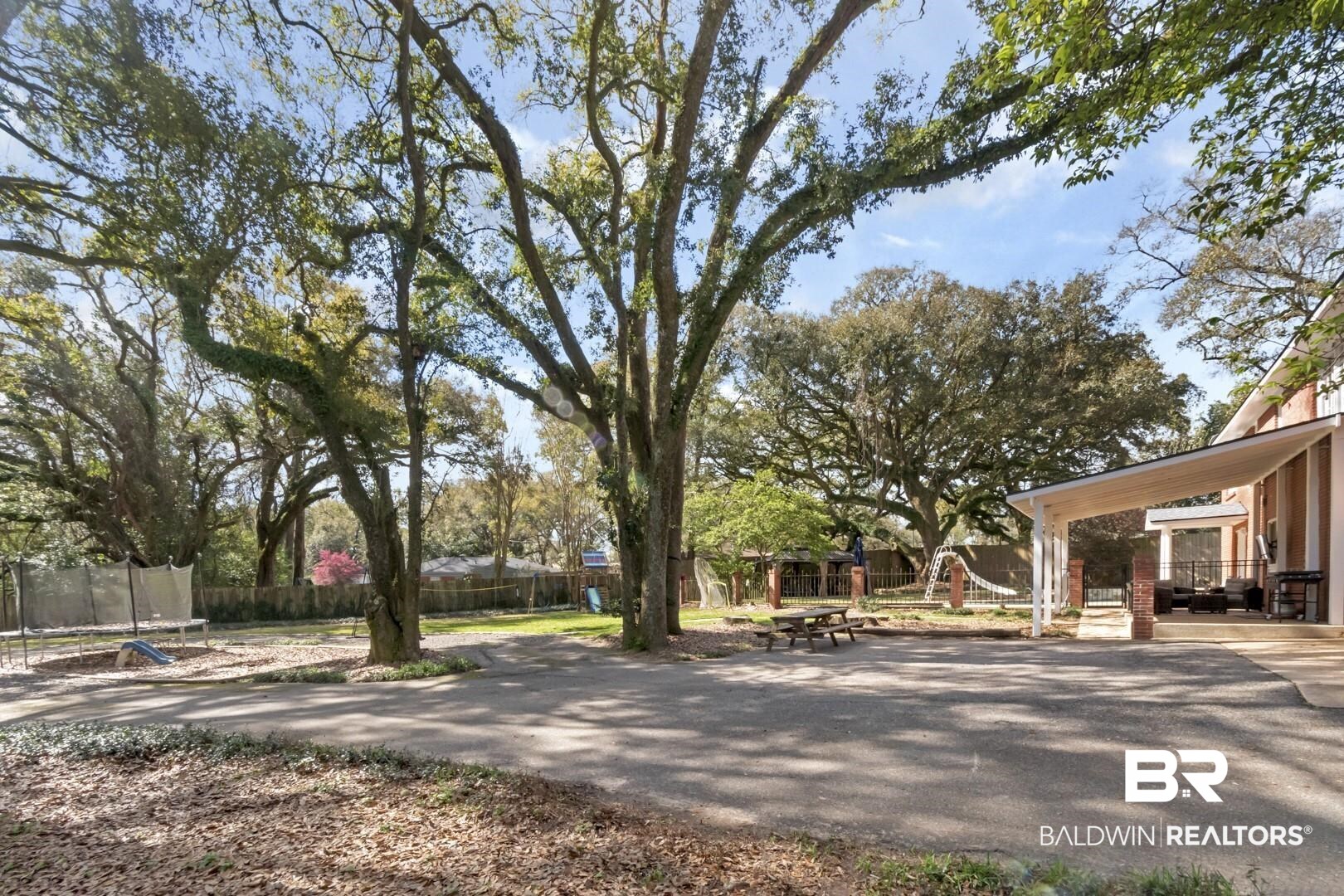 1508 Oak Cliff Court Mobile, AL 36609 - Photo 34 of 49