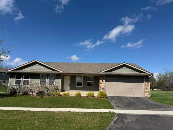 $325,000 | 4417 North Valley Ridge Drive, Belvidere, IL 61008