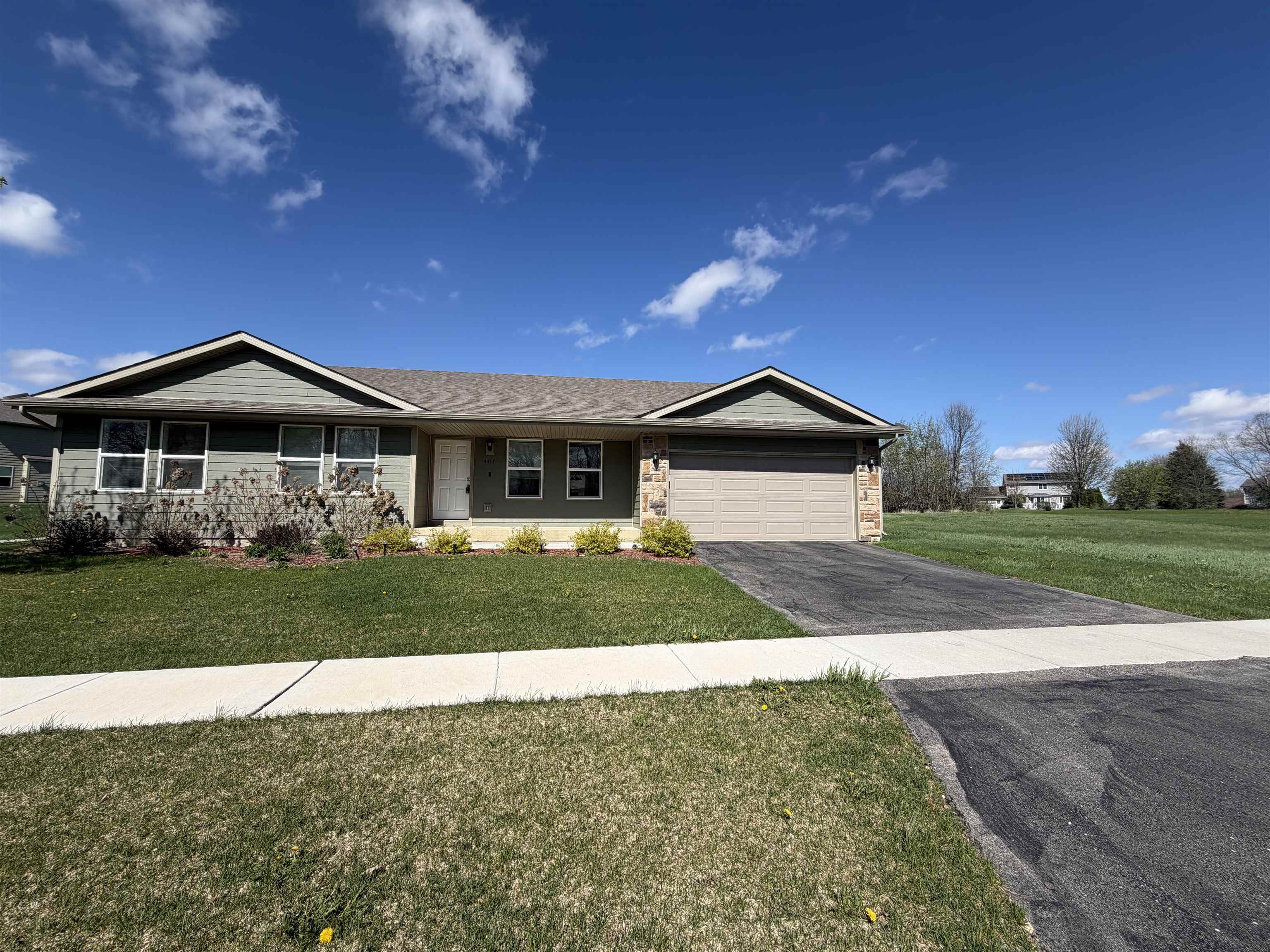 4417 North Valley Ridge Drive Belvidere, IL 61008 - Photo 3 of 19