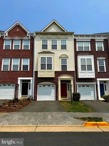 $2,700 | 544 Mcarthur Terrace Northeast, Leesburg, VA 20176