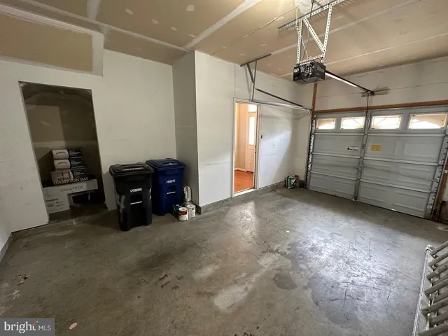 a view of a livingroom with furniture