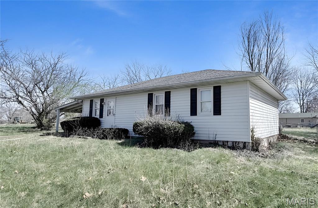 543 Frontier Lane Bourbon, MO 65441 - Photo 3 of 14