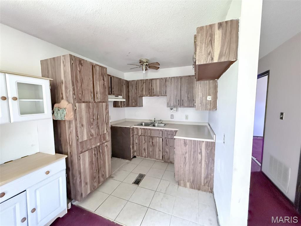 543 Frontier Lane Bourbon, MO 65441 - Photo 6 of 14
