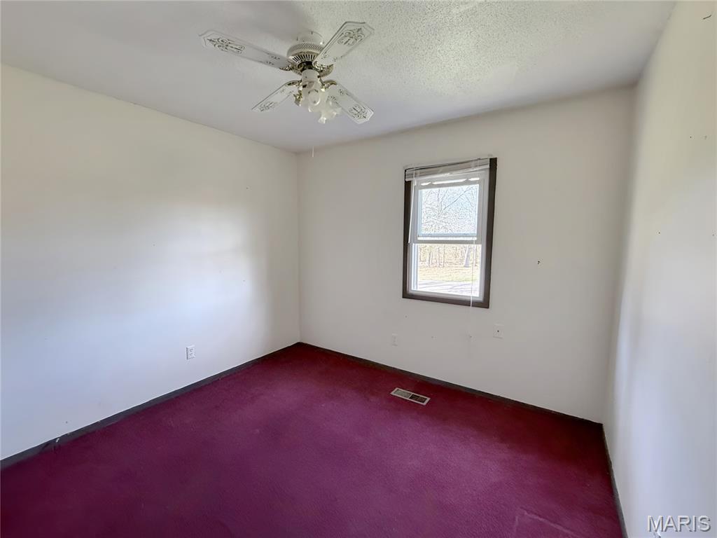 543 Frontier Lane Bourbon, MO 65441 - Photo 10 of 14