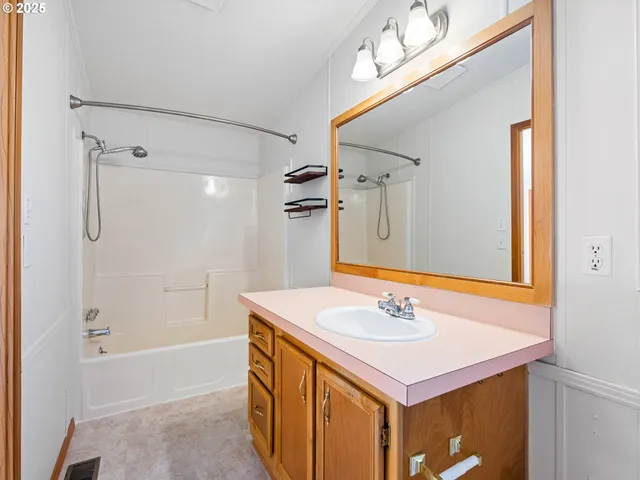 $124,900 | 8300 Northeast Quatama Street, Unit 76, Hillsboro, OR 97006