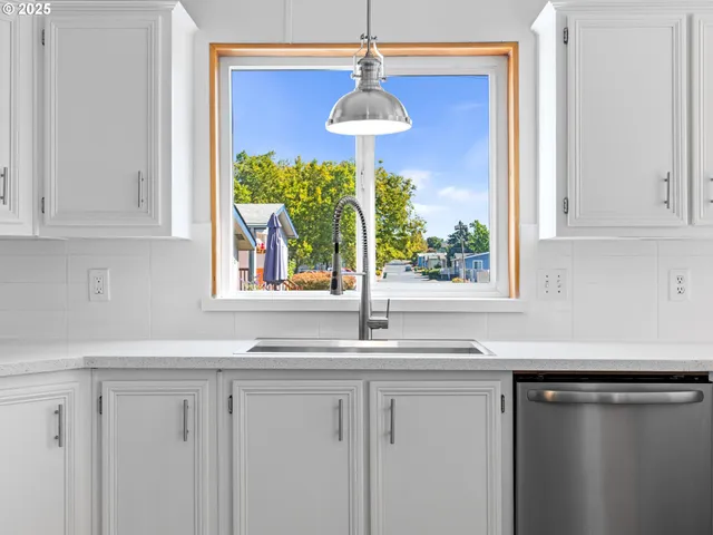 $124,900 | 8300 Northeast Quatama Street, Unit 76, Hillsboro, OR 97006