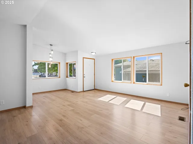 $124,900 | 8300 Northeast Quatama Street, Unit 76, Hillsboro, OR 97006