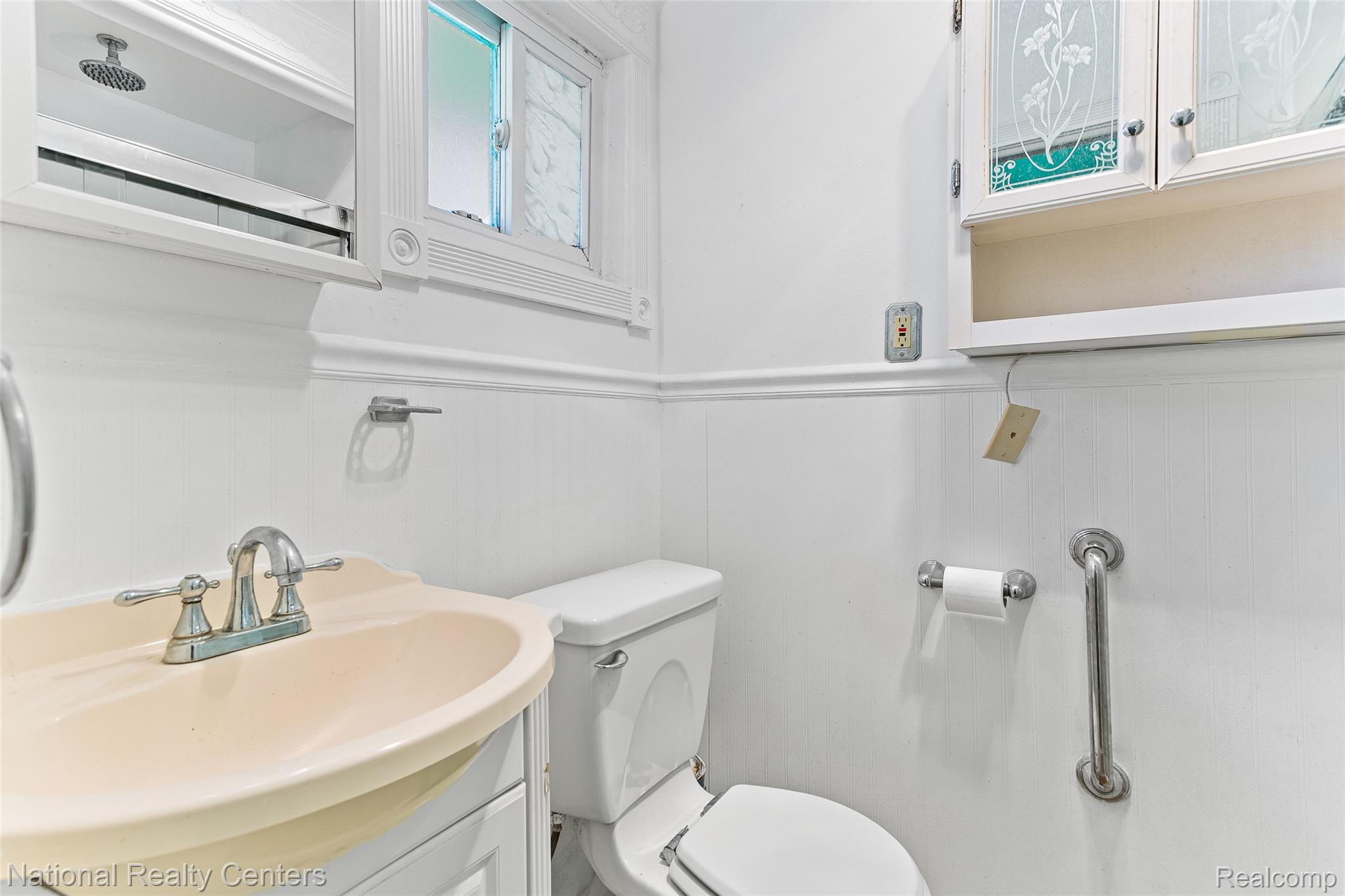 23950 Meadowbrook Road Novi, MI 48375 - Photo 18 of 39 IMG_4197.jpg