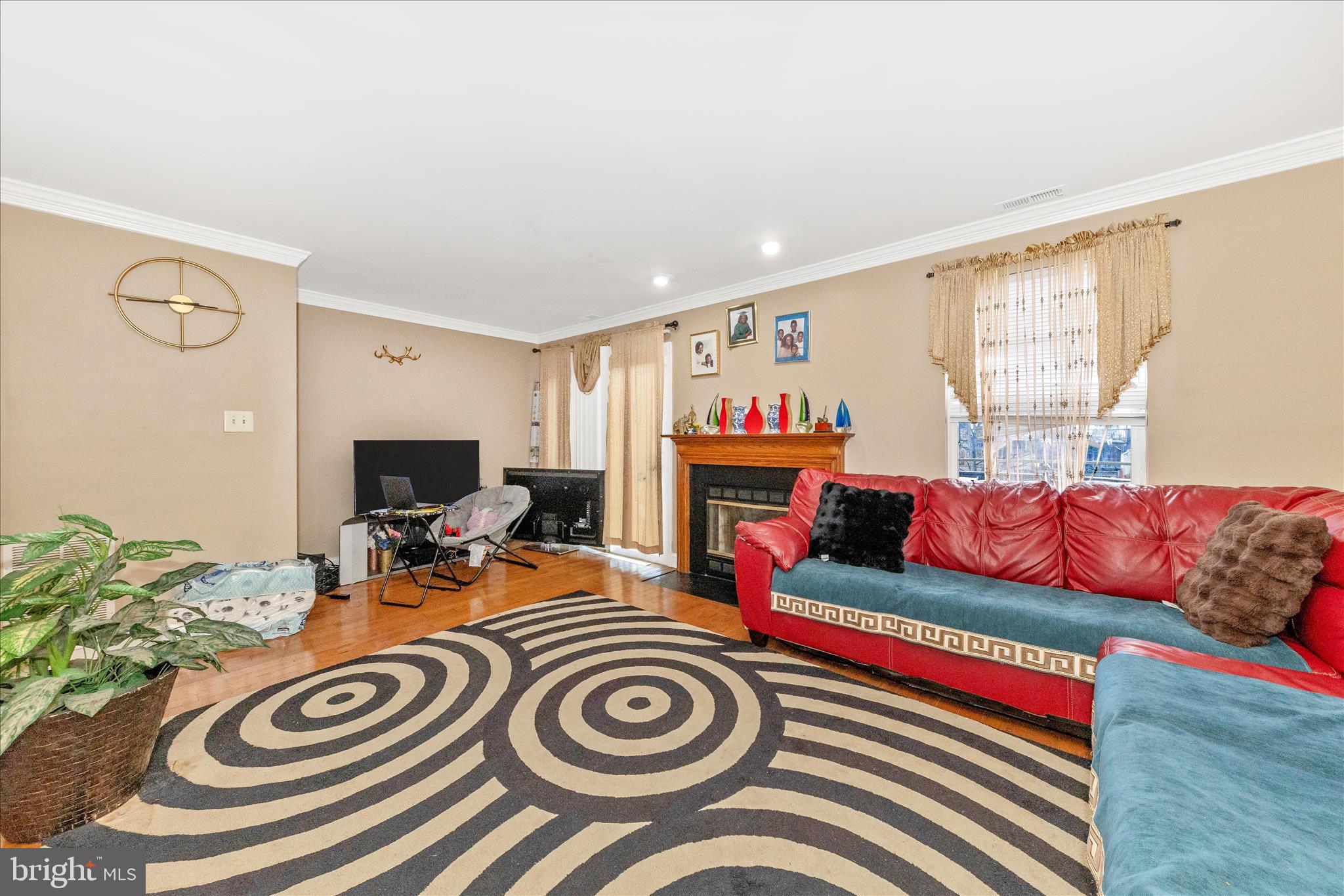 817 Jubal Way Frederick, MD 21701 - Photo 12 of 43 Living Room