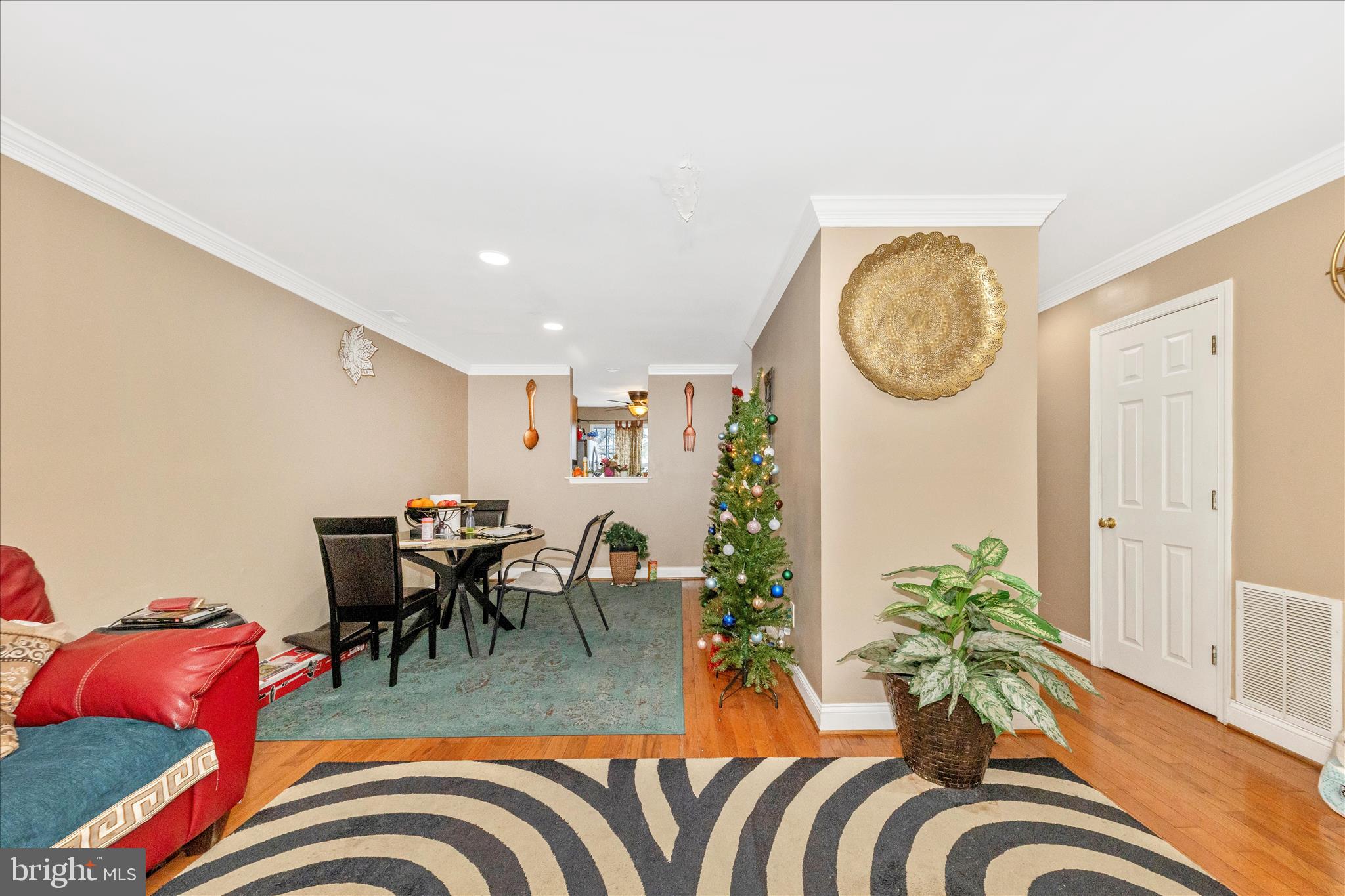 817 Jubal Way Frederick, MD 21701 - Photo 10 of 43 Living Room