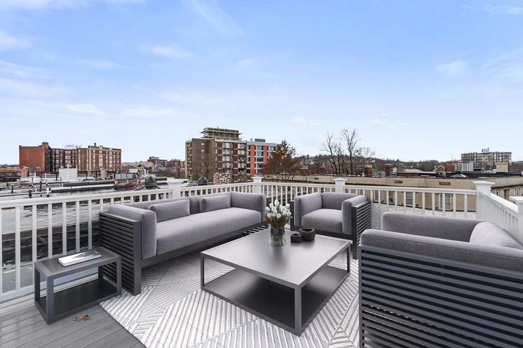 65 Pleasant St Unit 3  