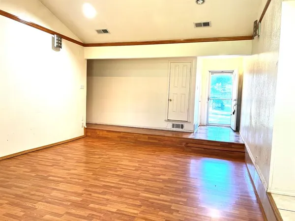 $1,800 | 6704 Spoonwood Lane, Fort Worth, TX 76137