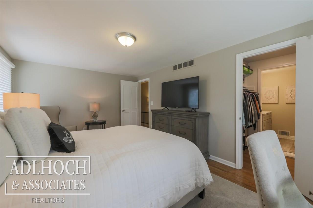 1700 Vernier Road Grosse Pointe Woods, MI 48236 - Photo 23 of 38
