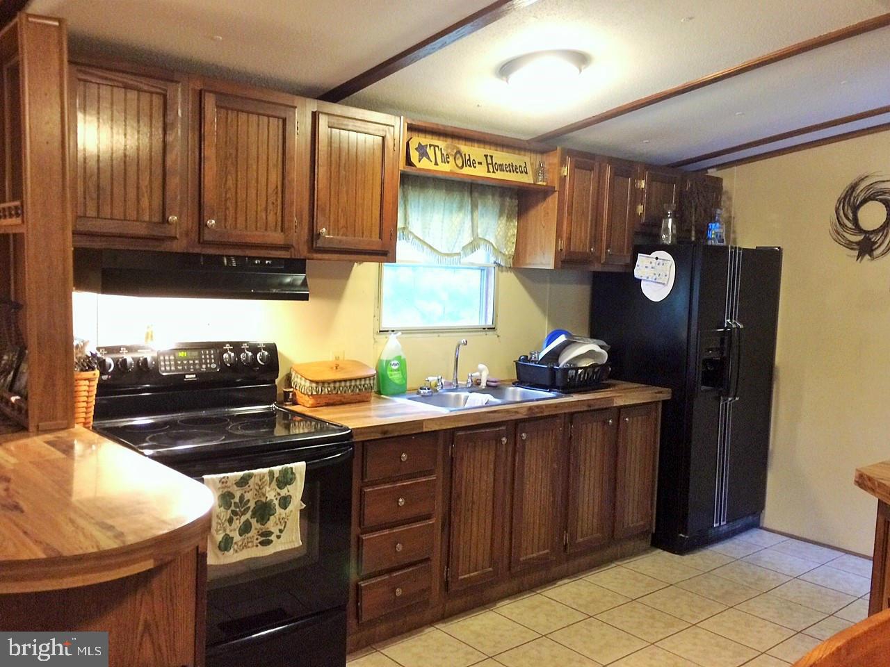 1133 Green Ridge Road Orrtanna, PA 17353 - Photo 9 of 15 Kitchen