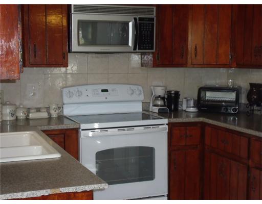 523 Jillson Avenue Woonsocket, RI 02895 - Photo 8 of 12 Kitchen.