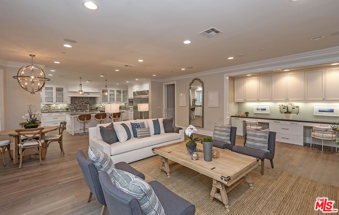 2921 Cavendish Drive Los Angeles, CA 90064 - Photo 16 of 53