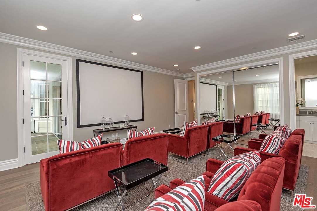 2921 Cavendish Drive Los Angeles, CA 90064 - Photo 20 of 53