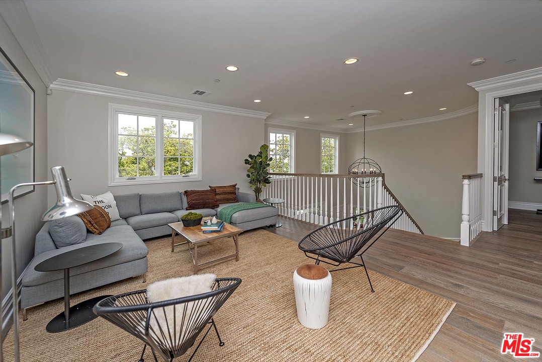 2921 Cavendish Drive Los Angeles, CA 90064 - Photo 23 of 53