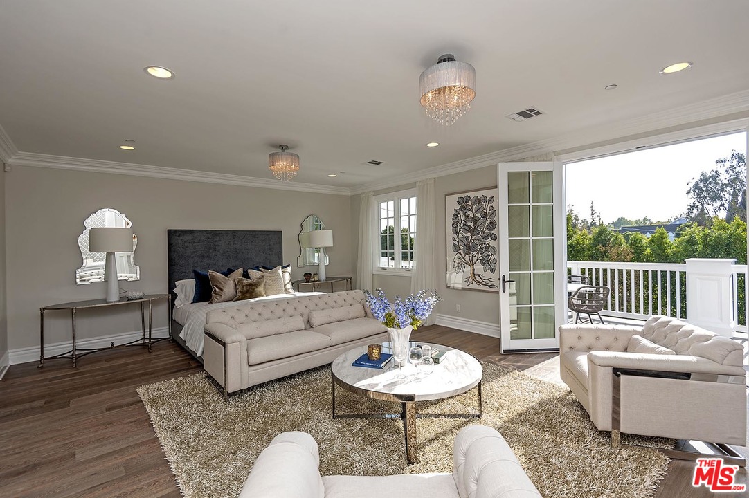 2921 Cavendish Drive Los Angeles, CA 90064 - Photo 26 of 53