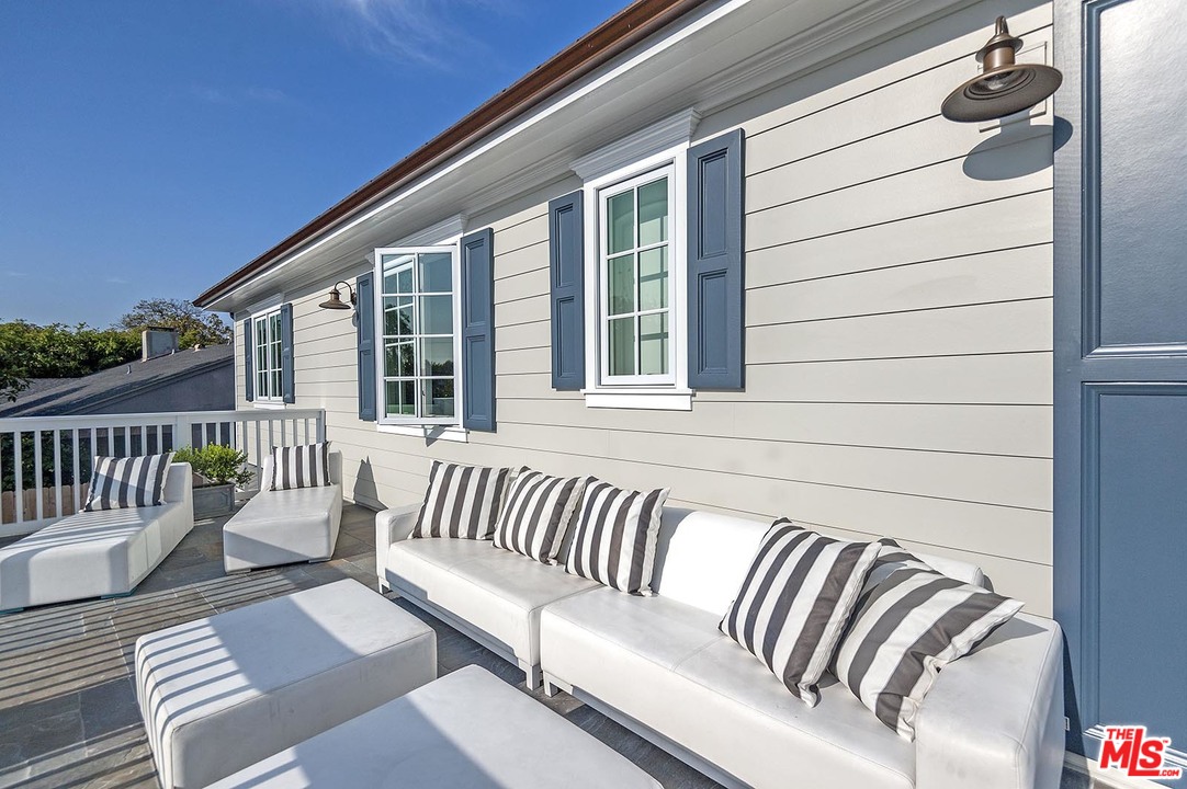 2921 Cavendish Drive Los Angeles, CA 90064 - Photo 34 of 53