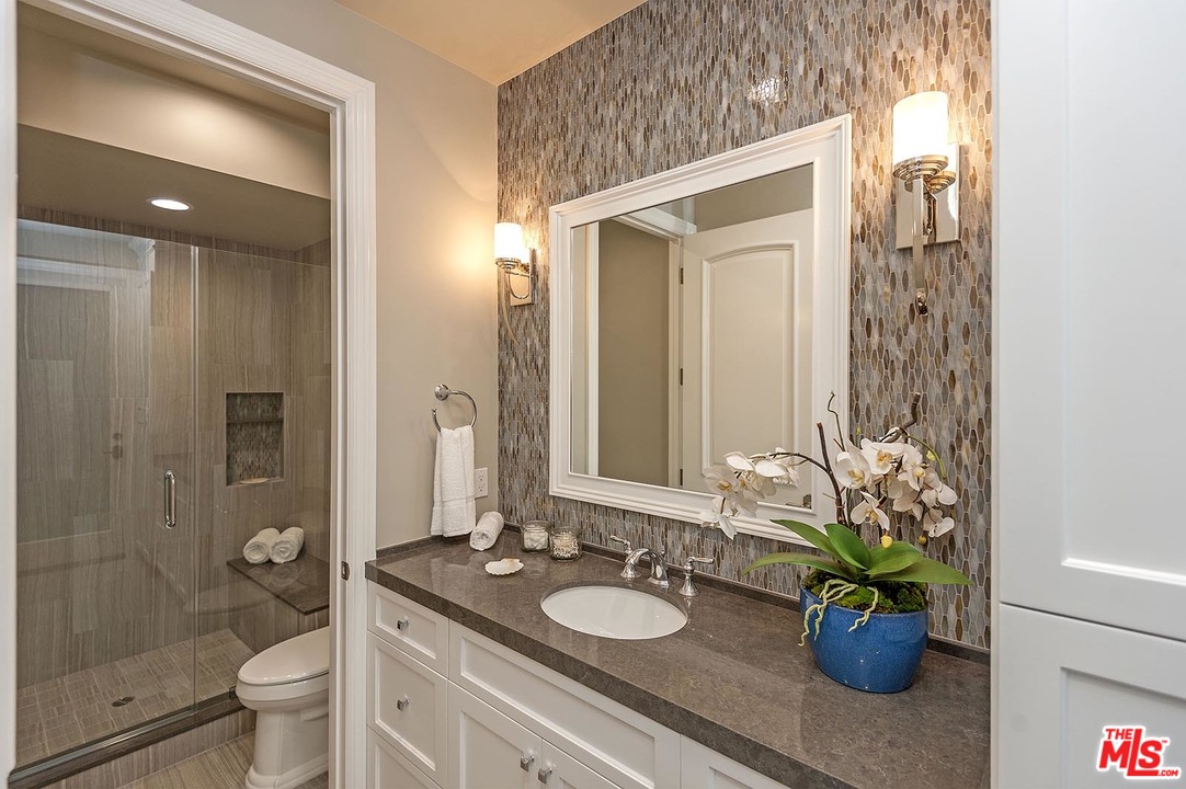 2921 Cavendish Drive Los Angeles, CA 90064 - Photo 37 of 53