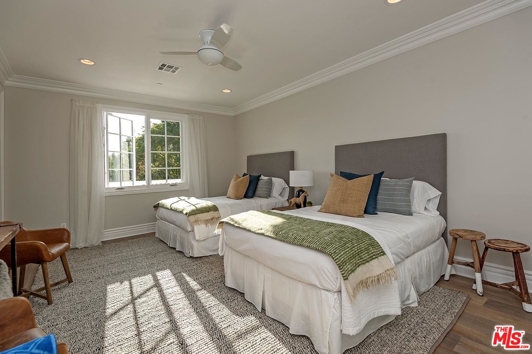 2921 Cavendish Drive Los Angeles, CA 90064 - Photo 38 of 53