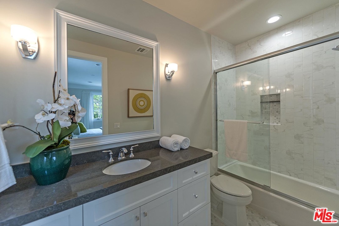 2921 Cavendish Drive Los Angeles, CA 90064 - Photo 43 of 53