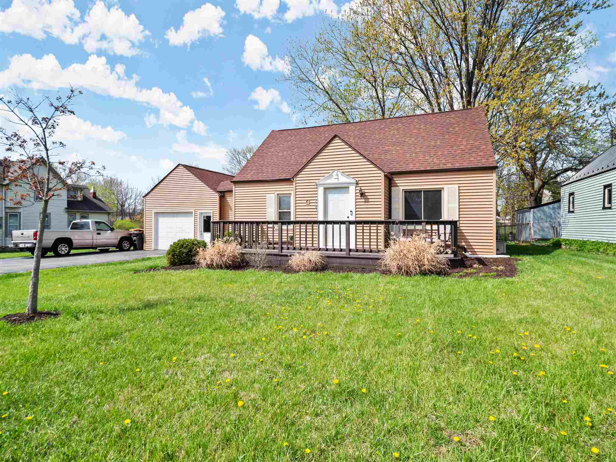 2707 Hobson Road Fort Wayne, IN 46805 - Photo 2 of 28