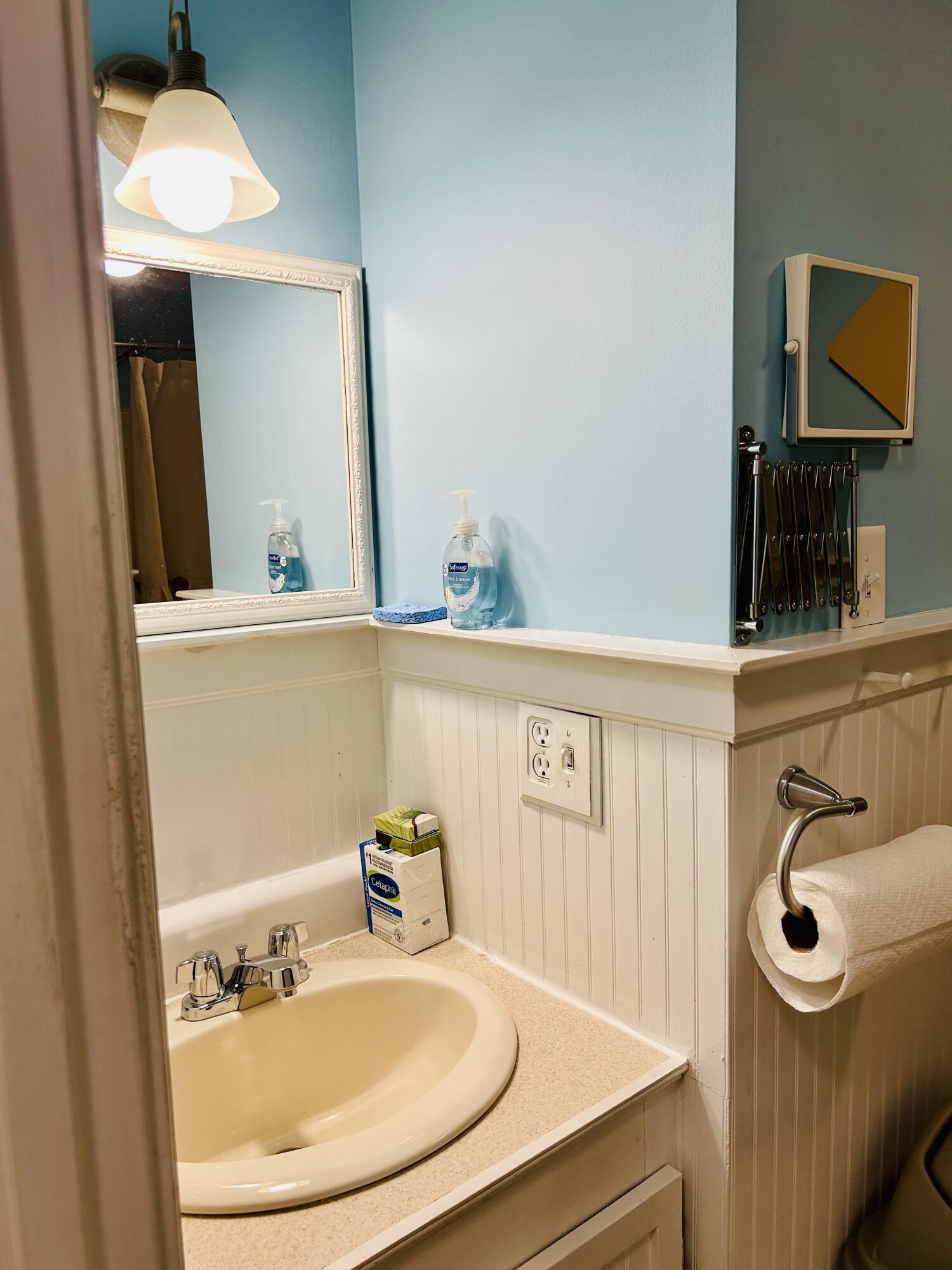 538 Main Street, Unit 3 Springvale, ME 04083 - Photo 23 of 30 IMG_4642