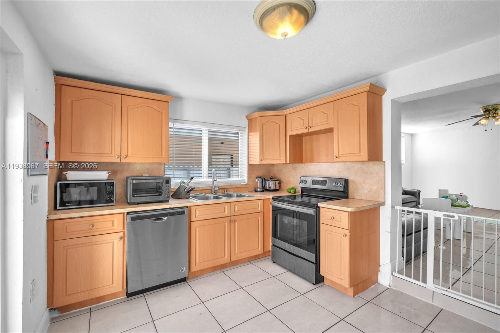 4230 Southwest 5th Street Miami, FL 33134 - Photo 20 of 33